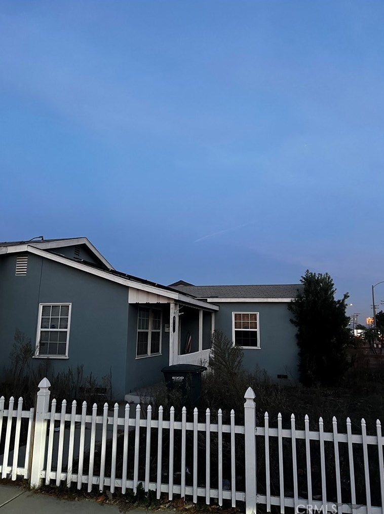 11903 Centralia St, Lakewood, CA 90715