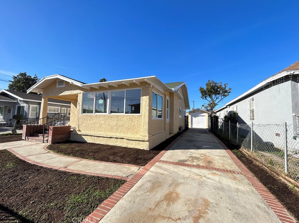 201 S Rose Ave, Compton, CA 90221