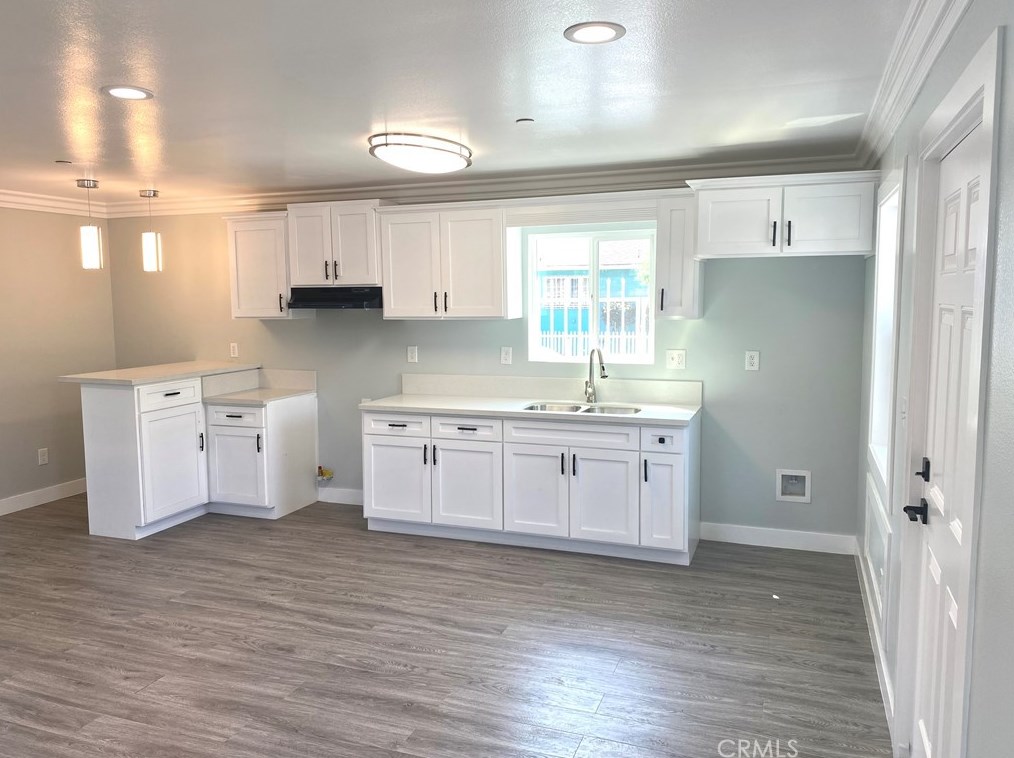 10408 Hickory St, Los Angeles CA  90002-3742 exterior