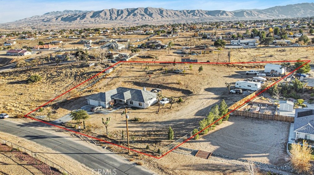 17957 Lilac St, Hesperia CA  92345-5273 exterior