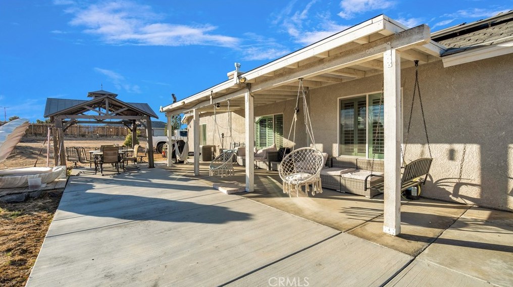 17957 Lilac St, Hesperia CA  92345-5273 exterior