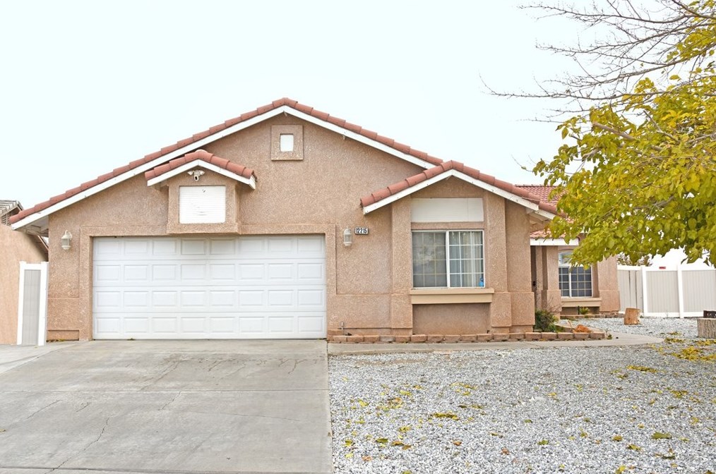 12215 Shadow Dr, Victorville, CA 92392