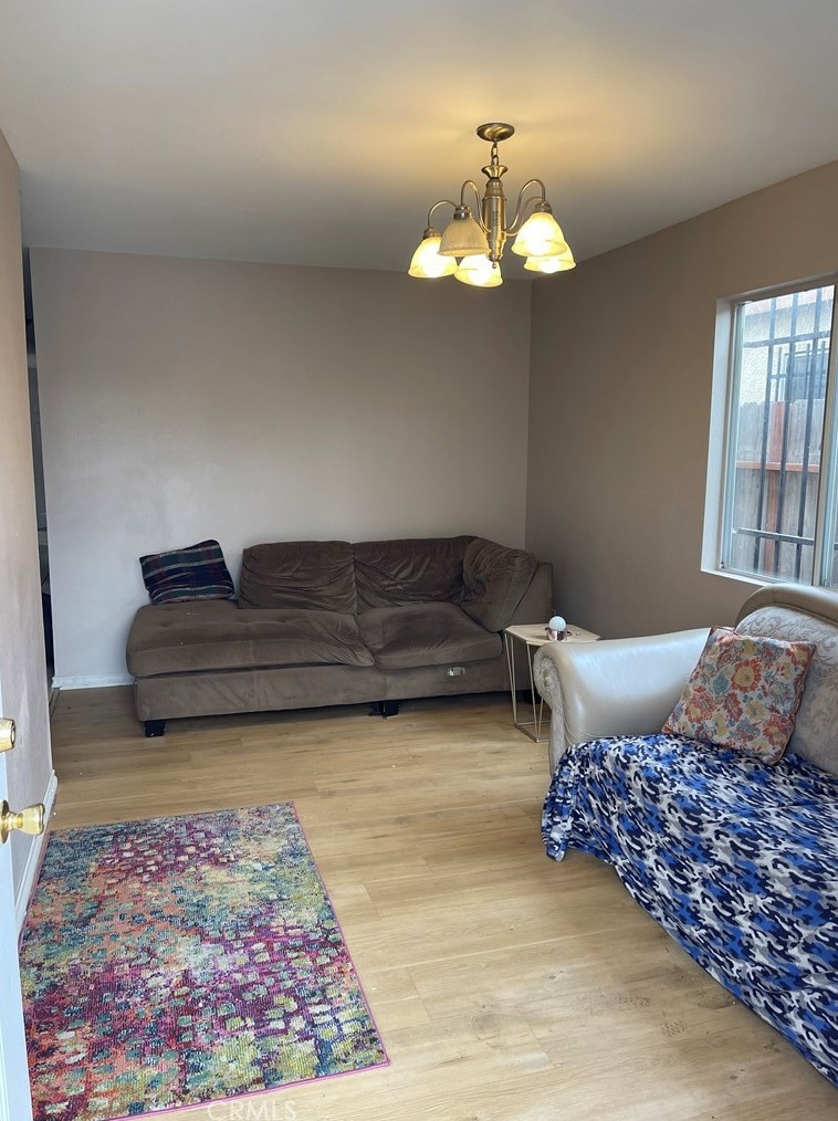 1715 E 113th St, Los Angeles, CA 90059