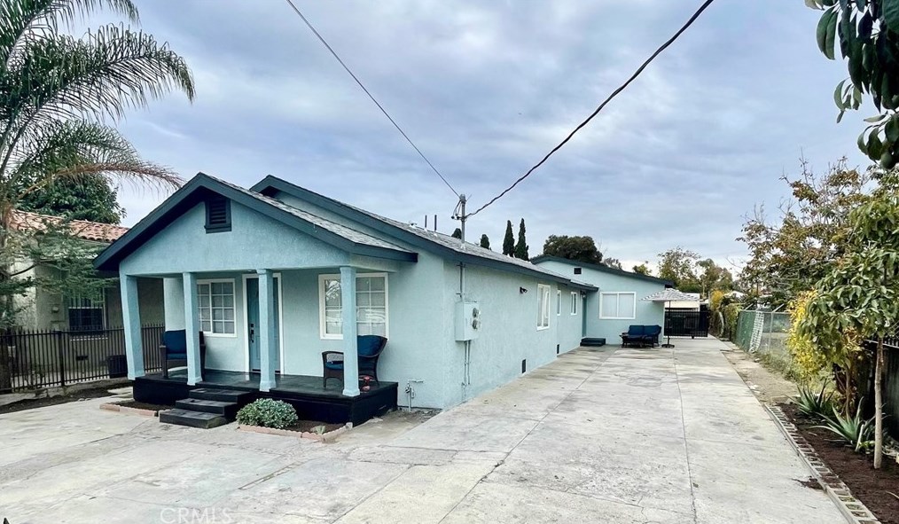 1644 113th St, Los Angeles, CA 90047-4852