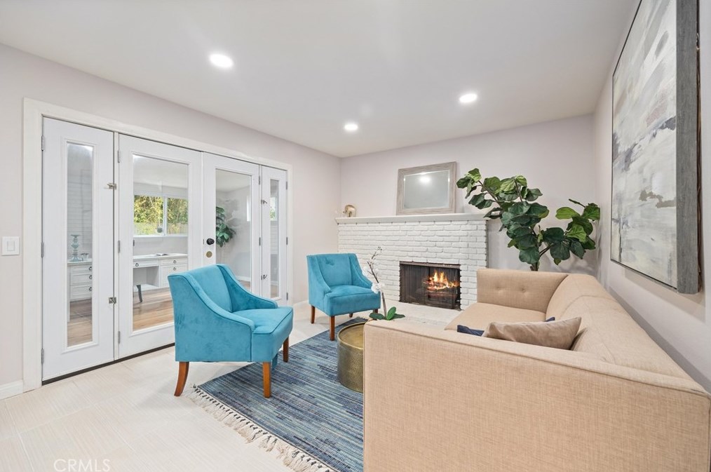 9737 Kathleen Dr, Cypress CA  90630-4024 exterior