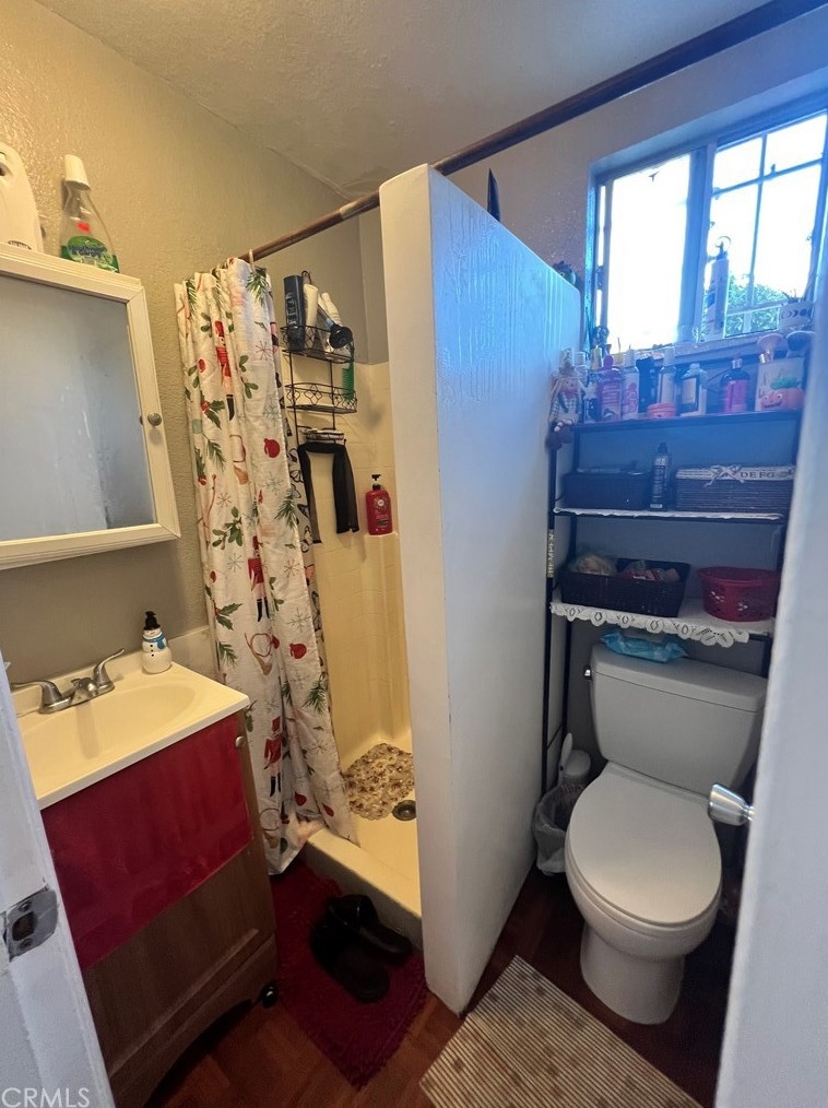 508 Colden Ave, Los Angeles CA  90044-5610 exterior