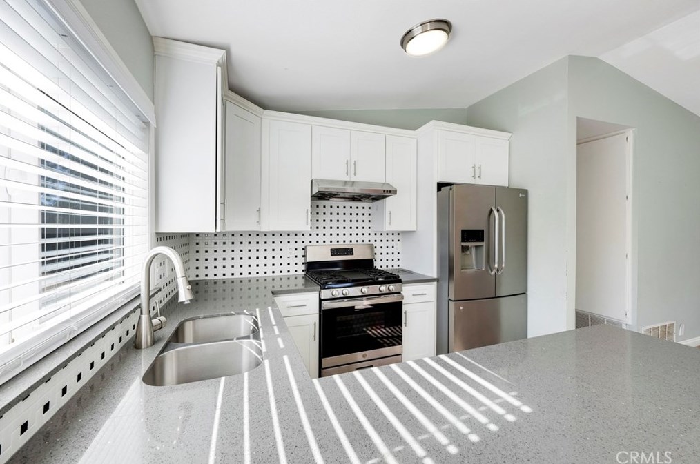 23845 Elyce Ct, Moreno Valley CA  92553-3242 exterior