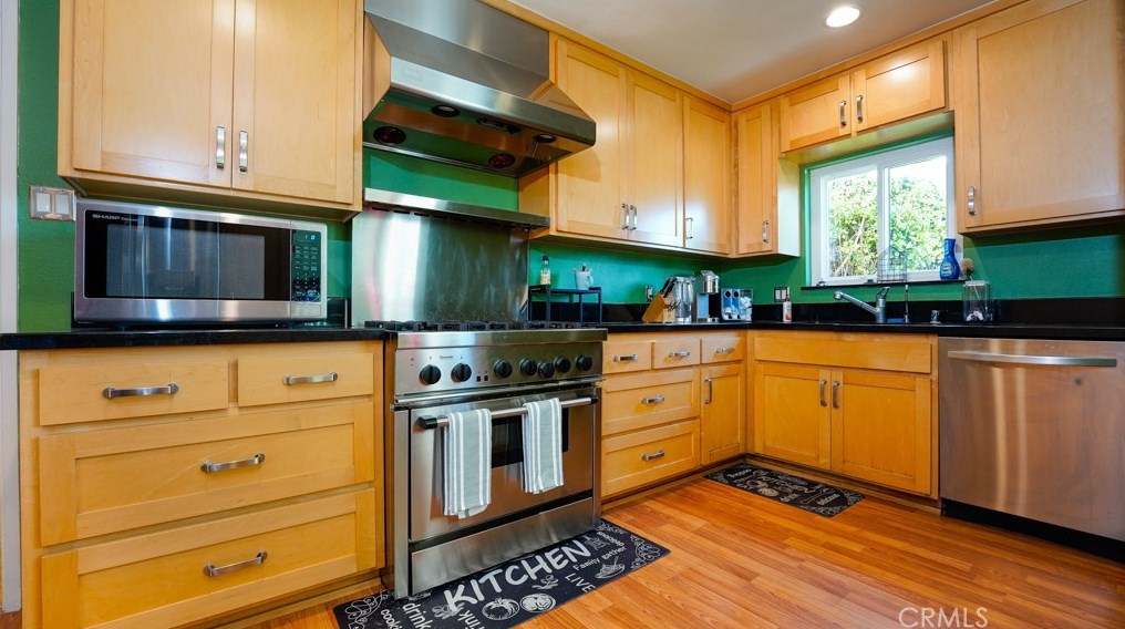 10827 Floral Dr, Whittier, CA 90606