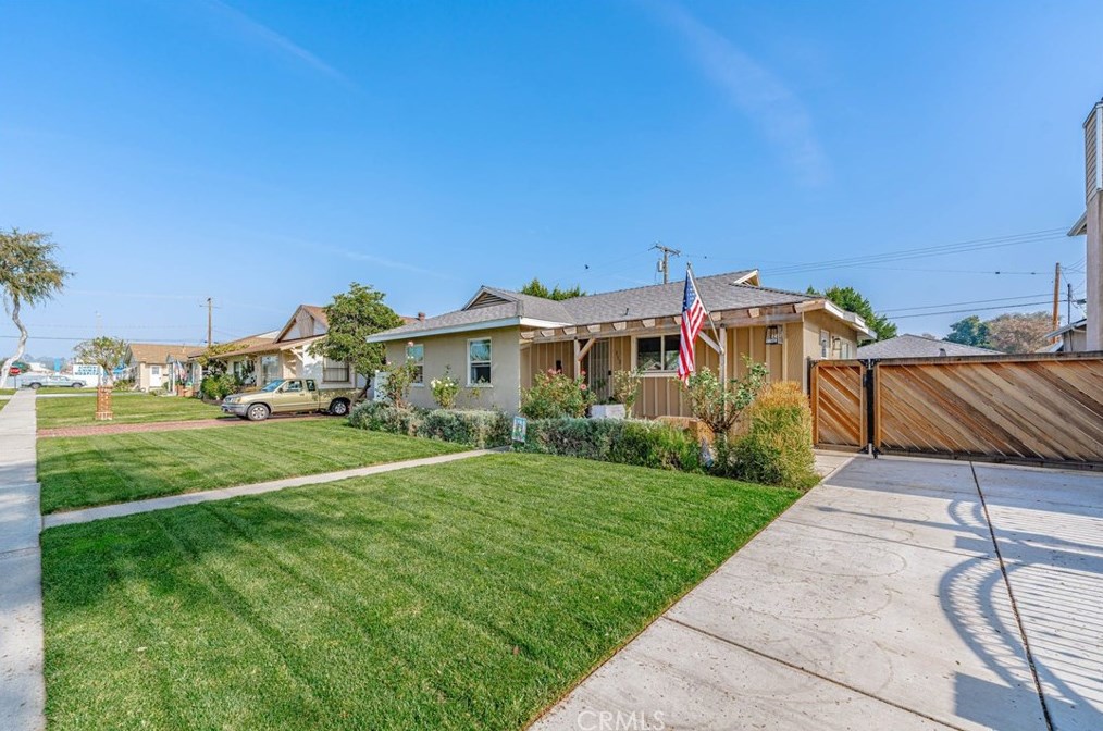 112 S Vermont Ave, Fullerton, CA 92833