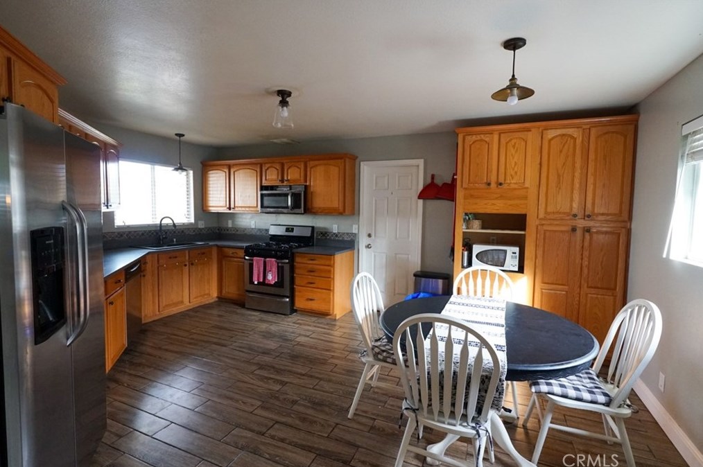 21353 Maple St, Wildomar CA  92595-9772 exterior