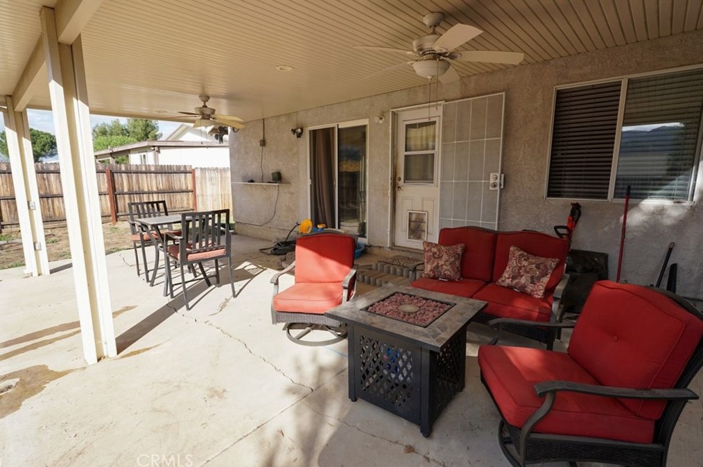 21353 Maple St, Wildomar CA  92595-9772 exterior