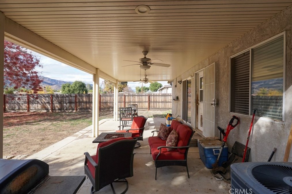 21353 Maple St, Wildomar CA  92595-9772 exterior