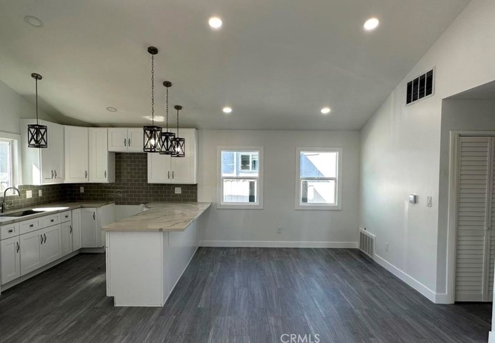 245 62nd St, Los Angeles CA  90003-1235 exterior