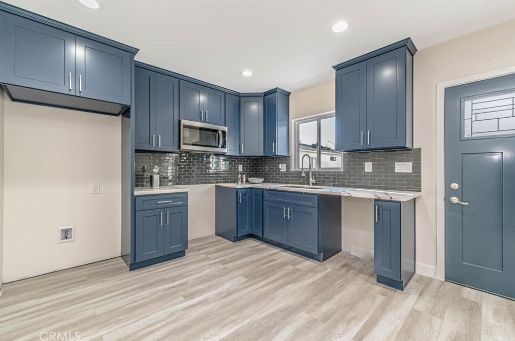 1838 Clyde Ave, Los Angeles CA  90019-5001 exterior