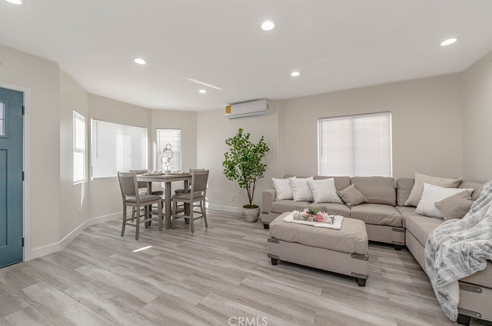 1838 Clyde Ave, Los Angeles CA  90019-5001 exterior