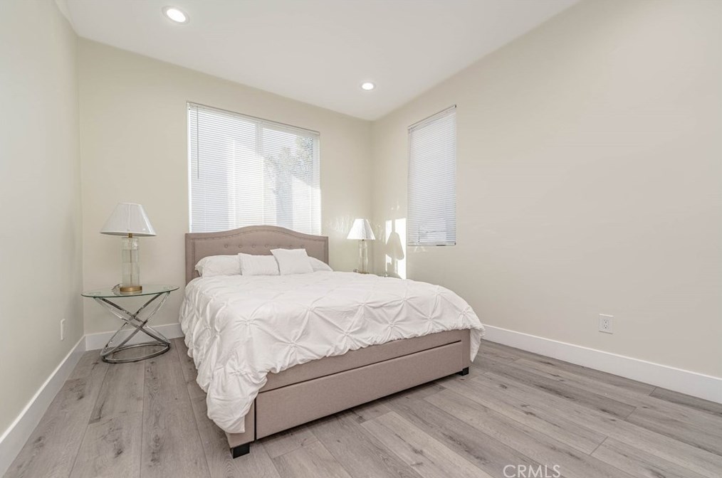 1838 Clyde Ave, Los Angeles CA  90019-5001 exterior