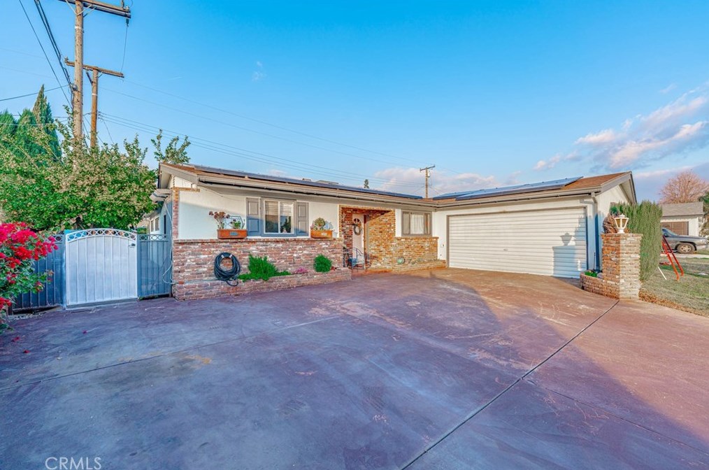 16147 Grovecenter St, Covina, CA 91722-4012