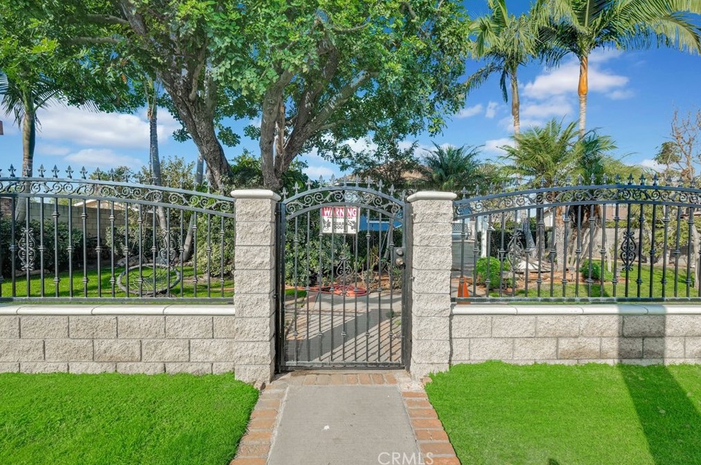 119 S Orange Blossom Ave, Whittier, CA 91746