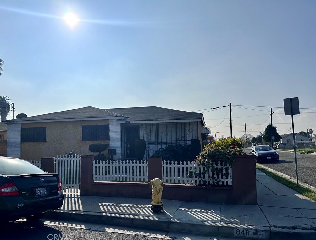 846 W Spruce St, Compton, CA 90220