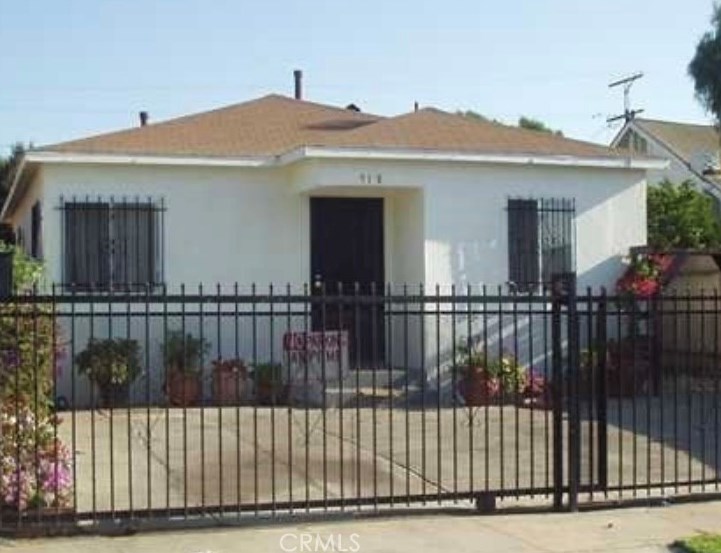 918 112th St, Los Angeles, CA 90059-1608