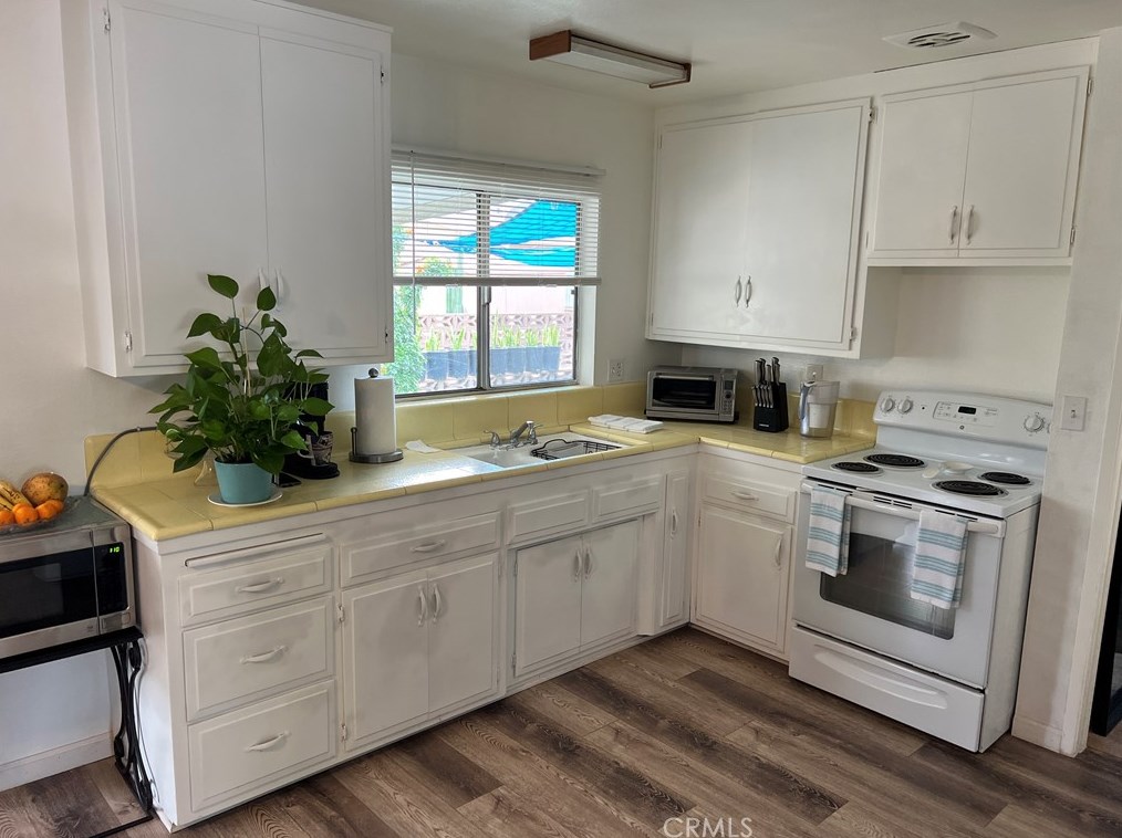 261 Vivian Ln, Hemet CA  92543-5934 exterior