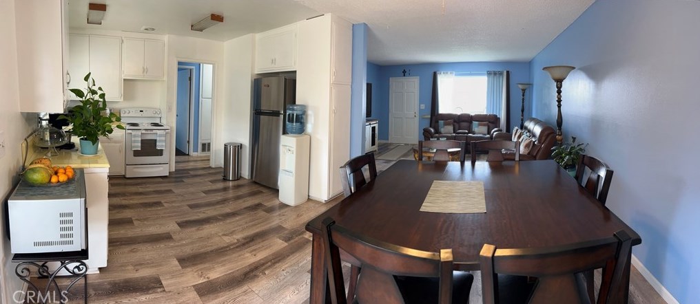 261 Vivian Ln, Hemet CA  92543-5934 exterior