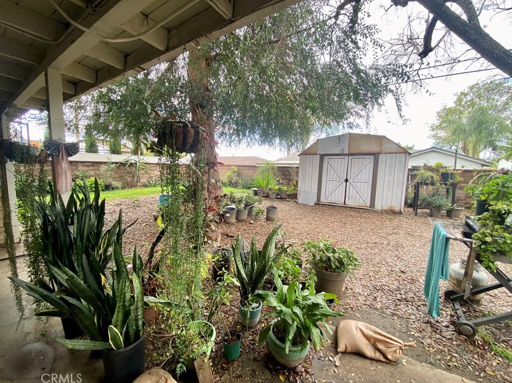 715 Washington Ave, Glendora CA  91740-4332 exterior