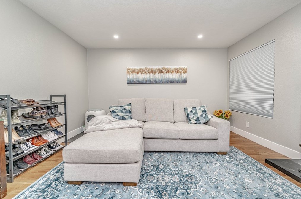 12121 Centralia St #102, Lakewood, CA 90715