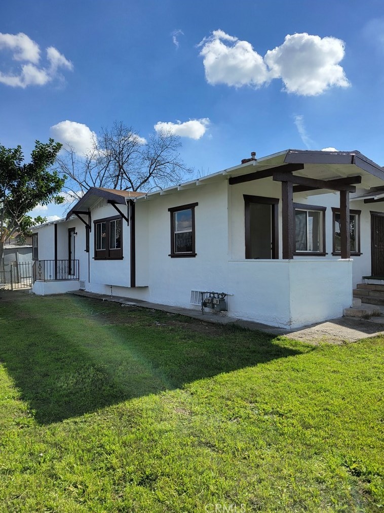4300 Lima St, Los Angeles CA  90011-3821 exterior