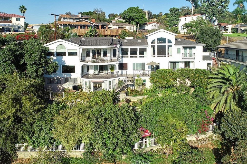 11832 Cir Dr, Whittier CA 90601-2352 exterior