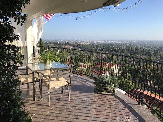 11832 Cir Dr, Whittier CA 90601-2352 exterior