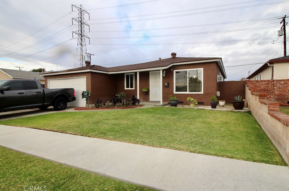 6709 Pioneer Blvd, Whittier, CA 90606-1242