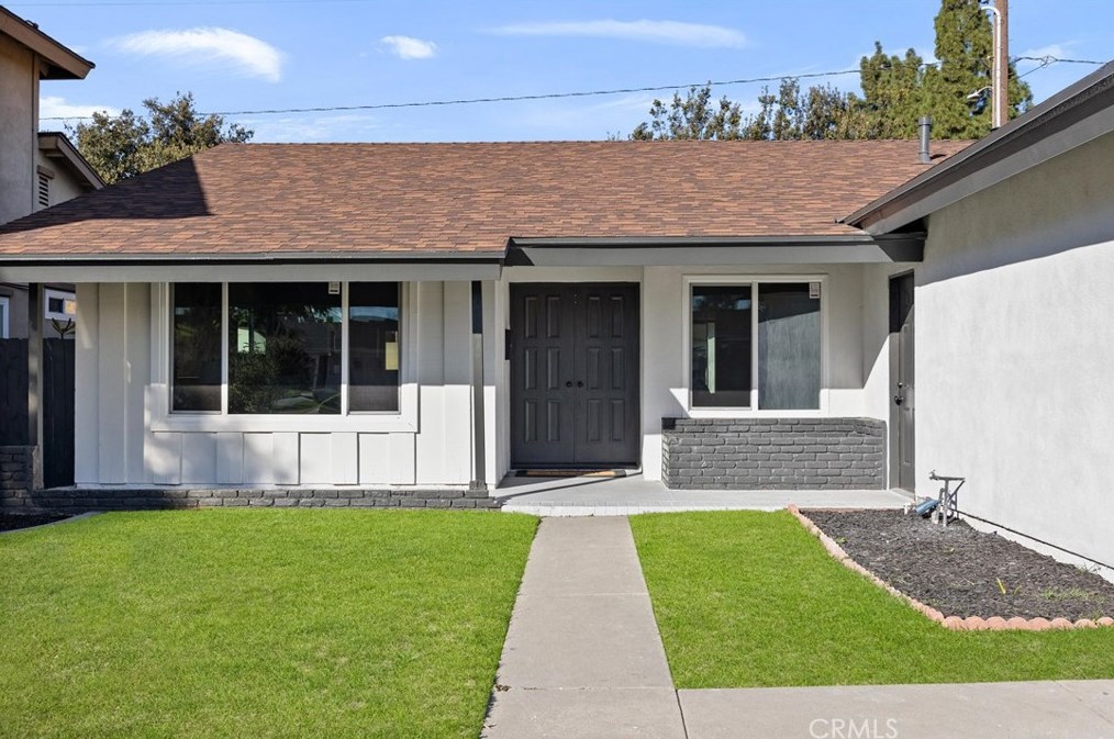 11441 Gonsalves St, Artesia CA  90703-6761 exterior