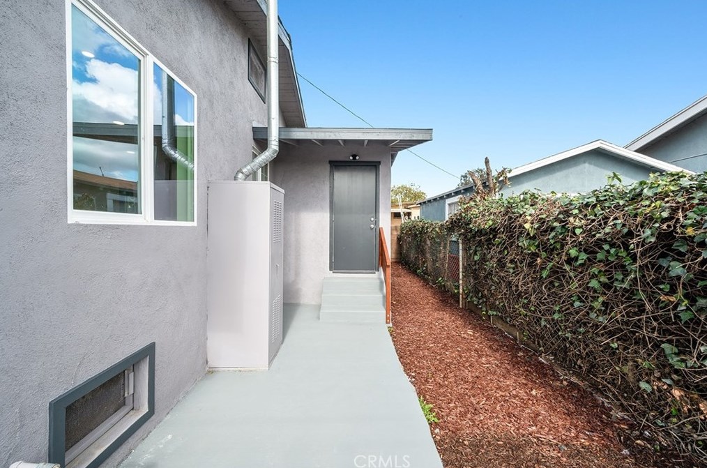 5015 Verona St, Los Angeles CA  90022-3920 exterior