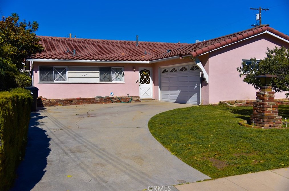 223 W Garcelon Ave, Monterey Park, CA 91754