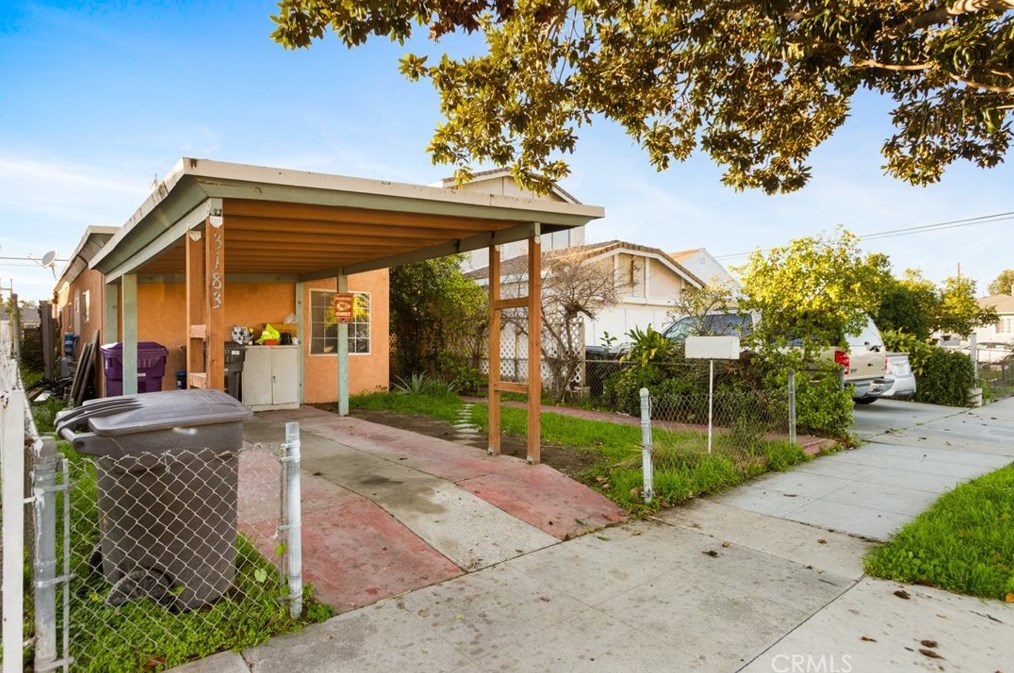 3183 Gale Ave, Long Beach, CA 90810-2528