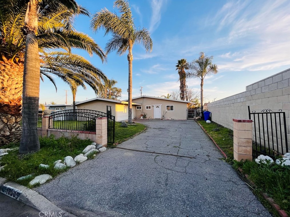 18005 Vine St, Fontana, CA 92335