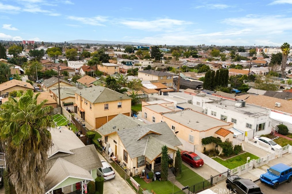 1238 69th St, Los Angeles, CA 90001-1634