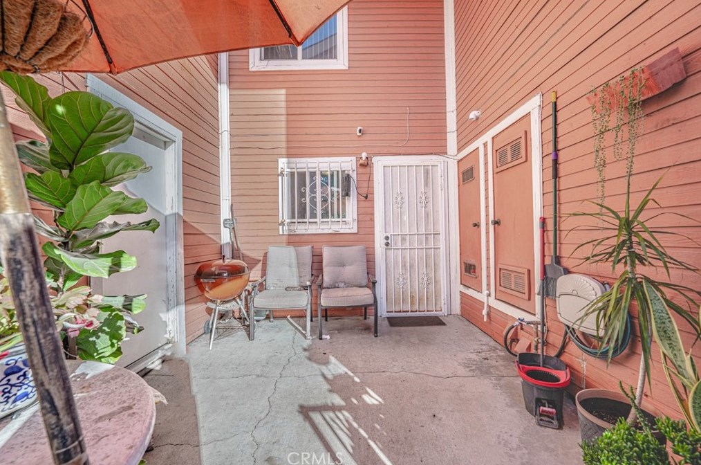 1721 W 3rd St #3, Santa Ana, CA 92703