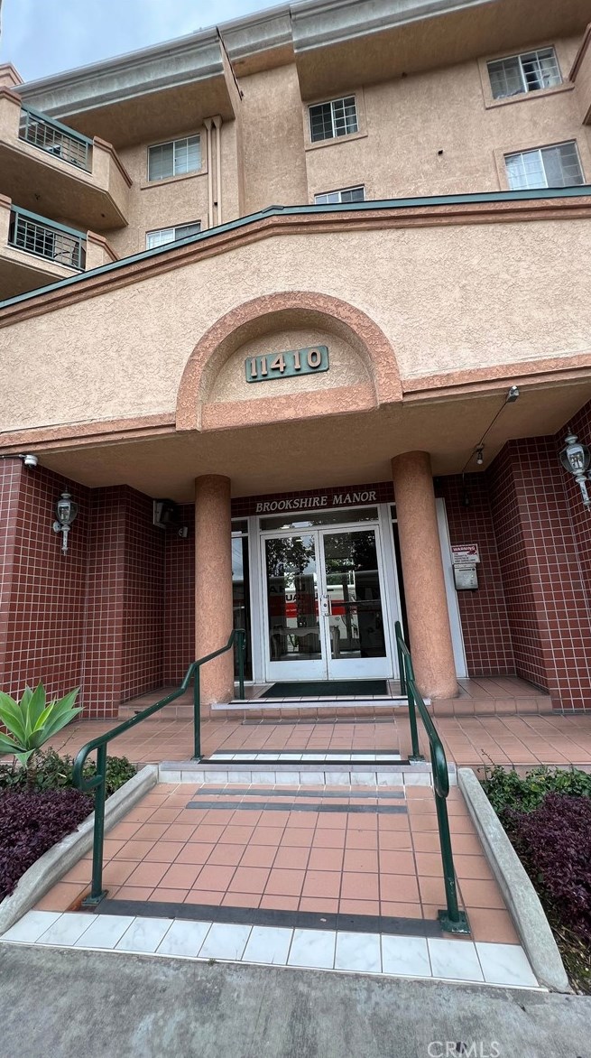 11410 Brookshire Ave #120, Downey, CA 90241