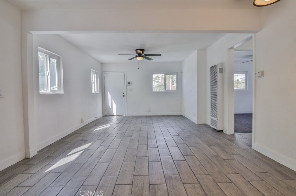 1124 84 Pl, Los Angeles CA  90001-3722 exterior