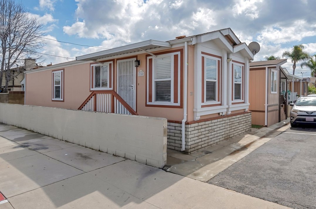 17820 Lakewood Blvd #28, Bellflower, CA 90706