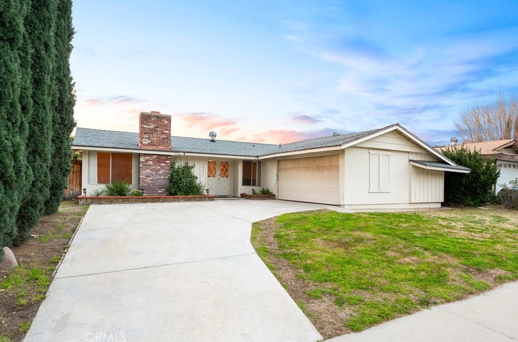 28253 Robin Ave, Santa Clarita, CA 91350-1434