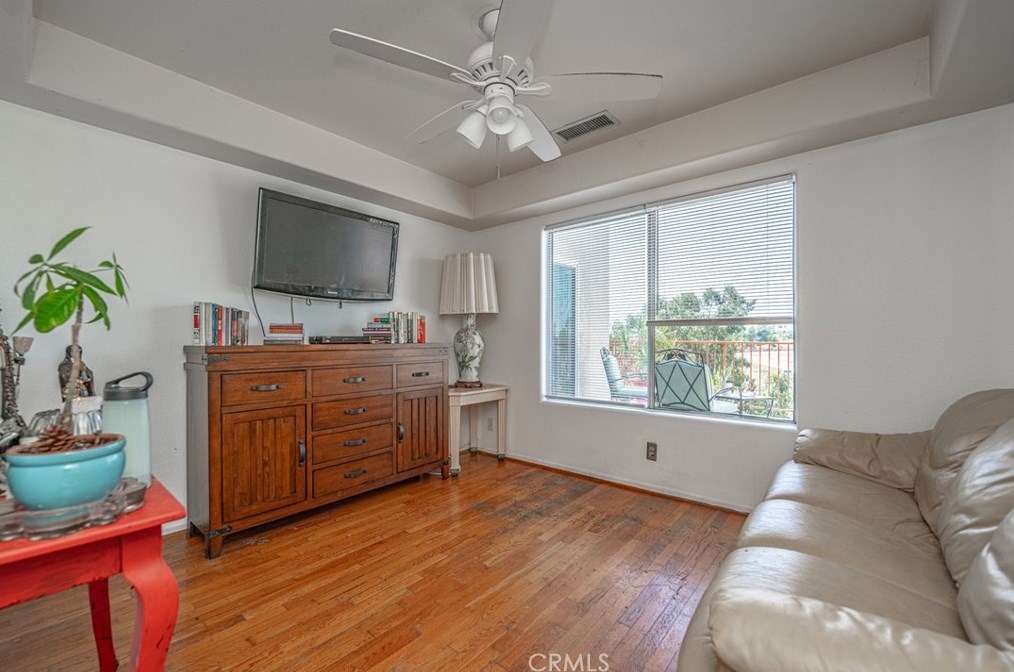 2027 Lemoyne St, Los Angeles CA  90026-1901 exterior