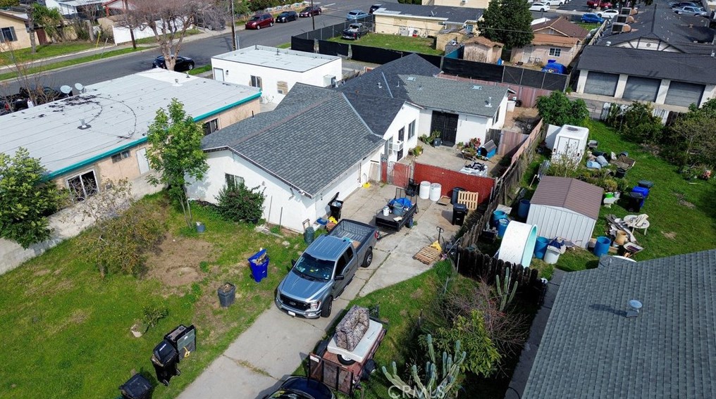241 Palm Ave, Rialto, CA 92376-5825