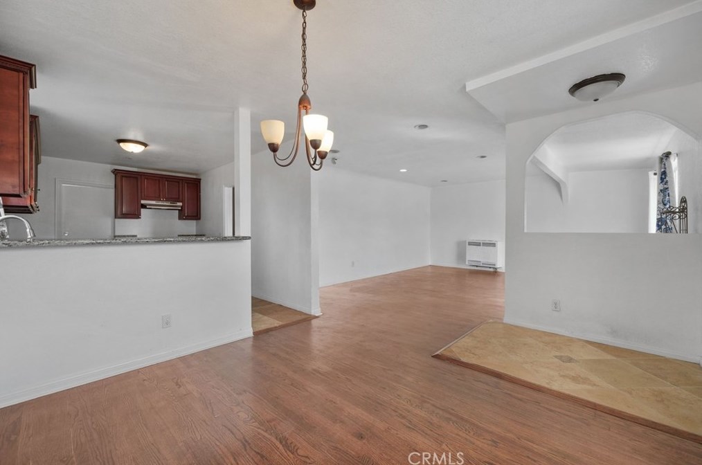 825 104th St, Los Angeles CA  90044-4407 exterior