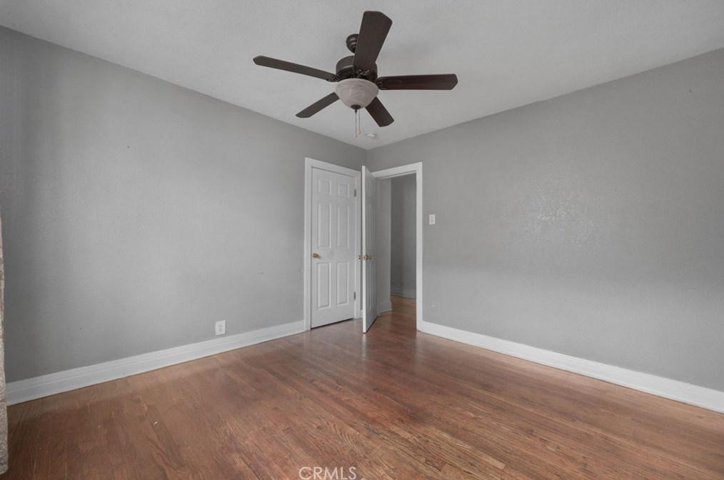 825 104th St, Los Angeles CA  90044-4407 exterior