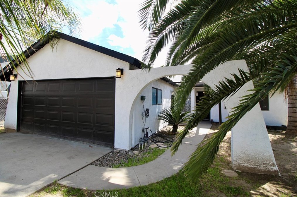 1924 Spring Garden St, Riverside CA  92507-2023 exterior
