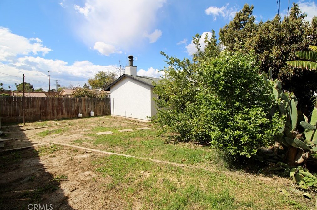 1924 Spring Garden St, Riverside CA  92507-2023 exterior