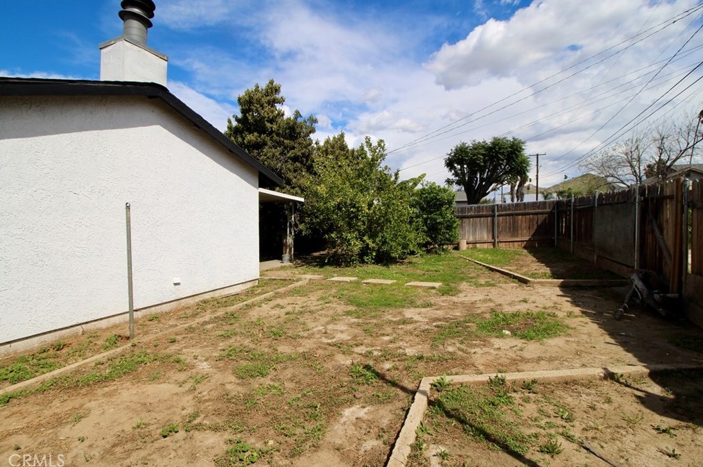 1924 Spring Garden St, Riverside CA  92507-2023 exterior